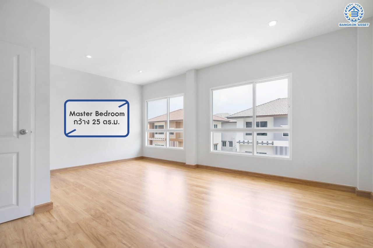 บ้านมือสองตกแต่งใหม่ ม.คาซ่าพรีเมี่ยม ราชพฤกษ์-พระราม5 บ้านเดี่ยวหลังใหญ่ 3 ชั้น แบรนด์ Q.House เนื้อที่ 50.4 ตร.ว. ดีไซน์ตอบทุกไลฟ์สไตล์ ฟังก์ชัน 3 ห้องนอนใหญ่ 4 ห้องน้ำ จอดรถได้ 4 คัน บนทำเลติดถนนใหญ่ เชื่อมต่อทุกเส้นทาง ใกล้ตลาดเจ้าพระยา ,เดอะวอล์ค ,ร.ร.เตรียมอุดมศึกษาฯ เซ็นทรัลเวสต์เกตและรถไฟฟ้า "สถานีบางพลู"